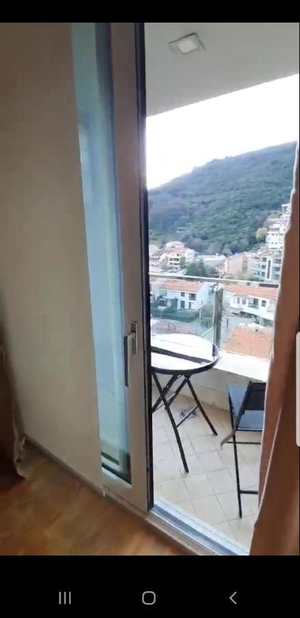 Apartment Sa Garaznim Mjestom Budva