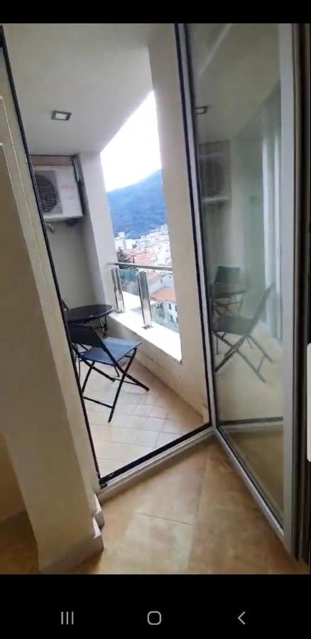 Sa Garaznim Mjestom * Budva